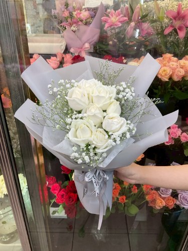 白玫瑰鮮花束