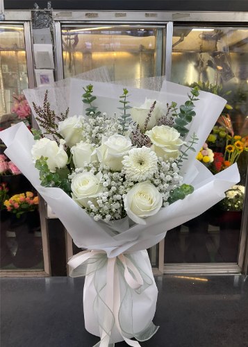 白玫瑰鮮花束