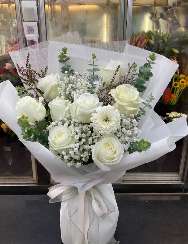 白玫瑰鮮花束