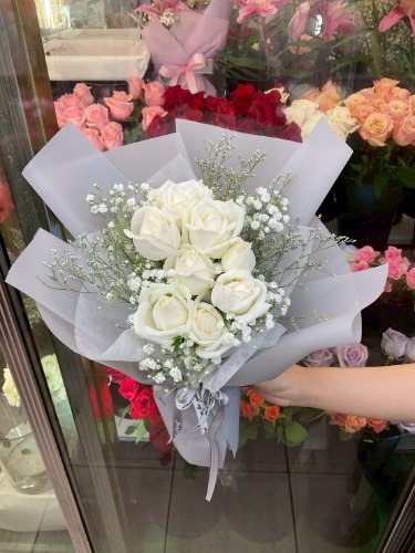 白玫瑰鮮花束